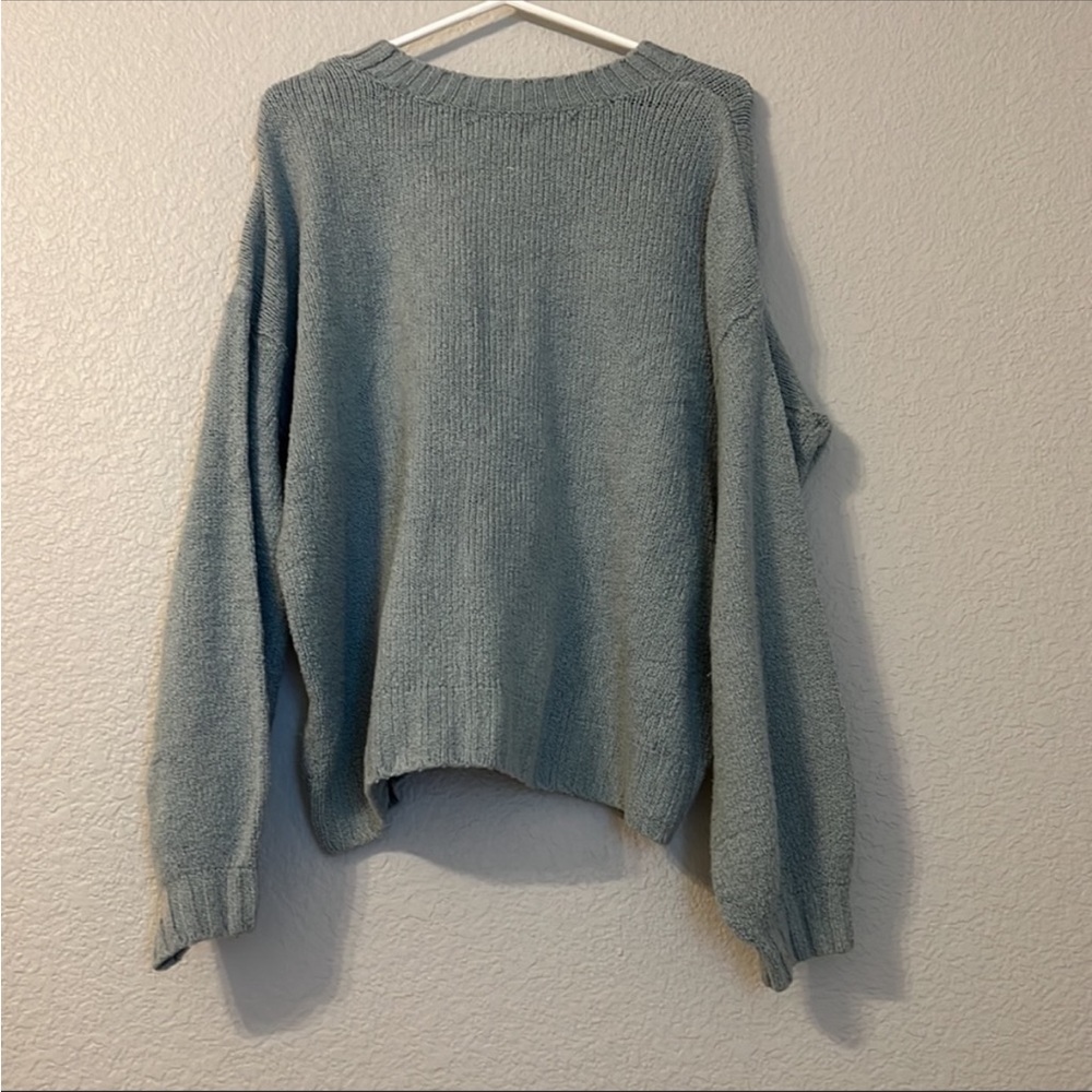 Hollister Mint Cable crew knit sweater with puffer soft long sleeves. - Picture 3 of 6